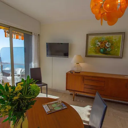 Superbe 2P climatisé avec terrasses, garage et piscine, face à la mer. - FR-1-196-222 Appartement